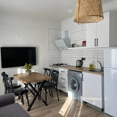 Aden Lägenhetshotell 3*